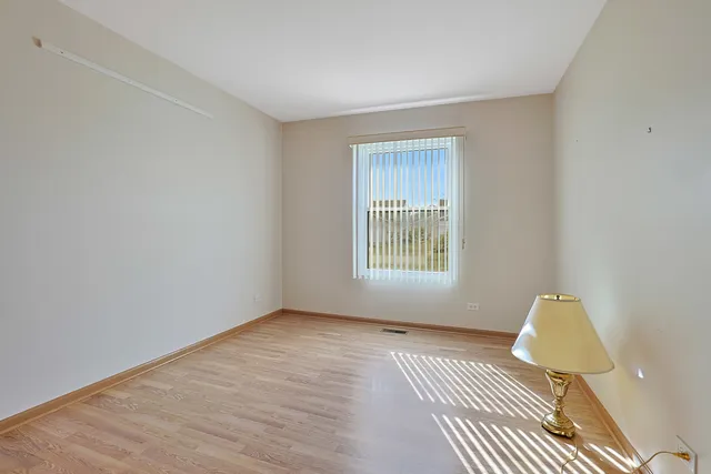 $349,900 | 2 Danbury Court, Lake In The Hills, IL 60156