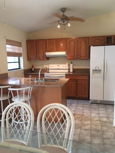727 Koutnik Road Southeast Palm Bay, FL 32909 - Photo 8 of 17 IMG_3613