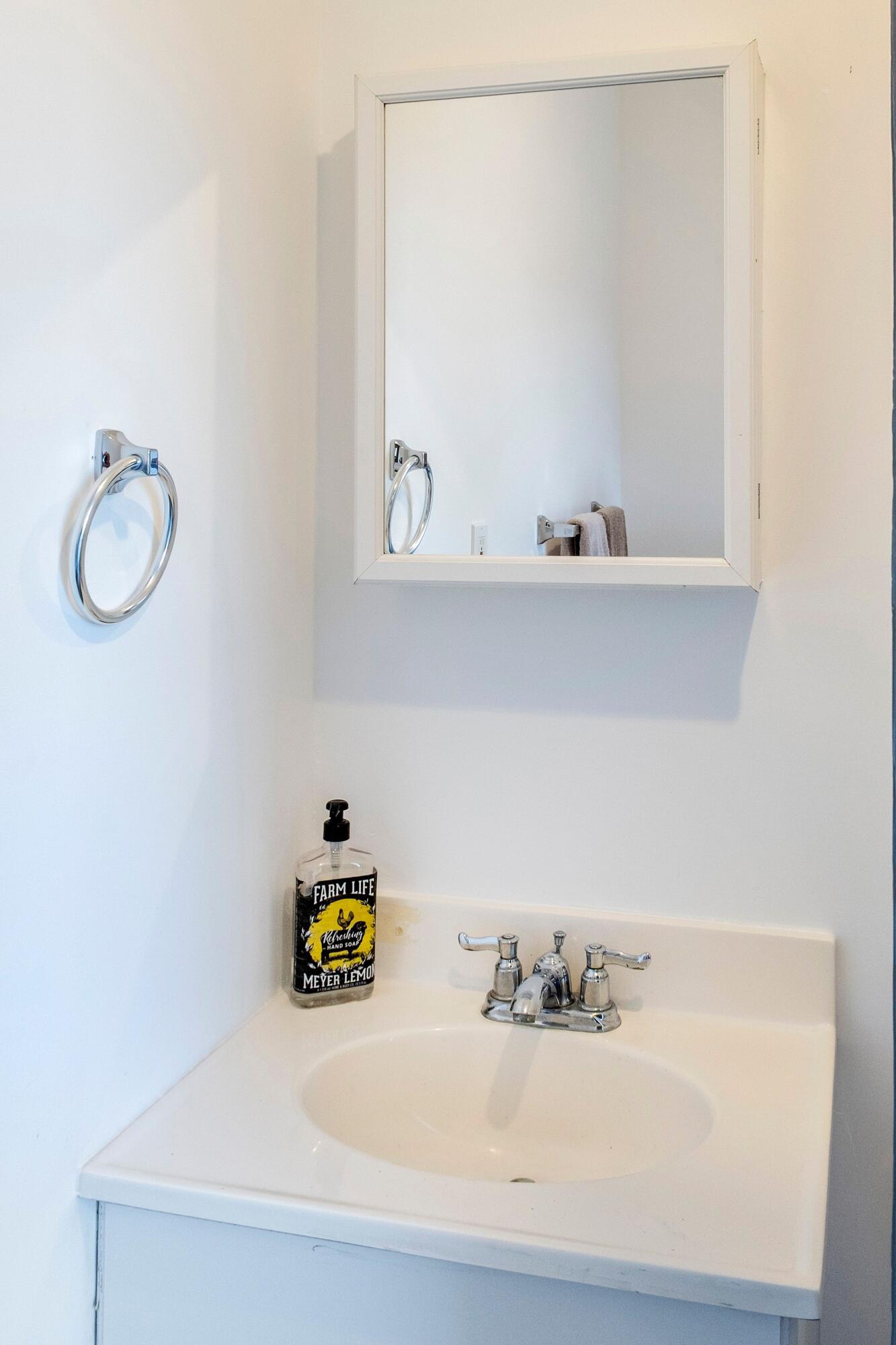 2921 Ontiveros Road Santa Ynez, CA 93460 - Photo 56 of 83 a bathroom with a bathtub and a sink
