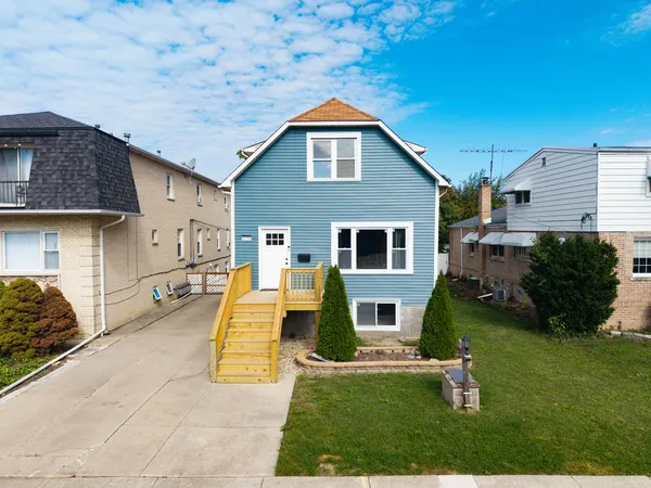 $825,000 | 6730 West Dakin Street, Chicago, IL 60634