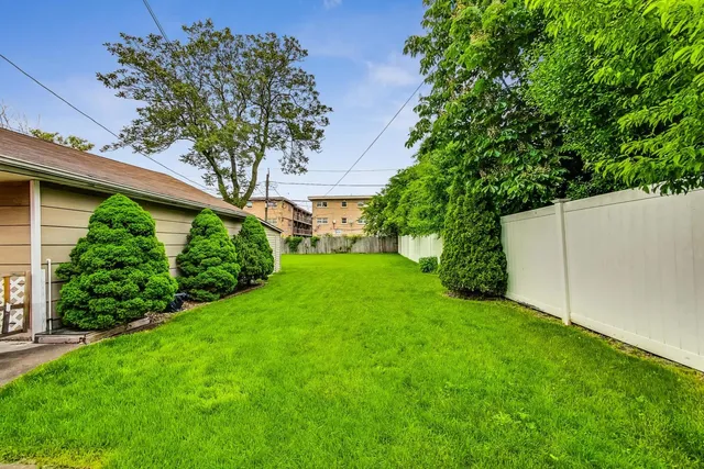 $825,000 | 6730 West Dakin Street, Chicago, IL 60634