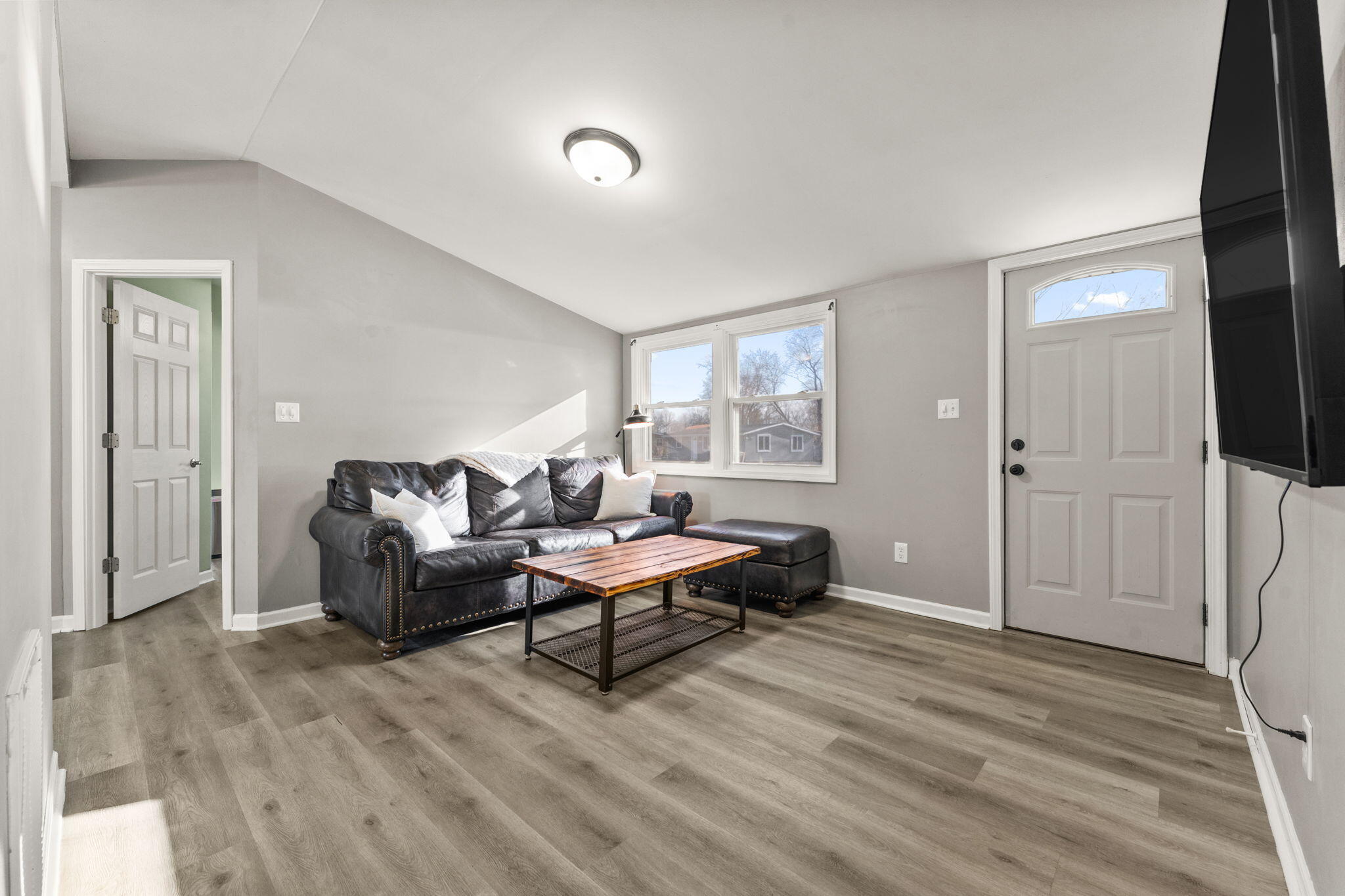 12736 Whitcomb Street Crown Point, IN 46307 - Photo 9 of 20 2048x1365