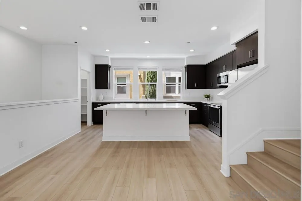 745 Shoreline Road Chula Vista, CA 91910 - Photo 24 of 57 Dining Area