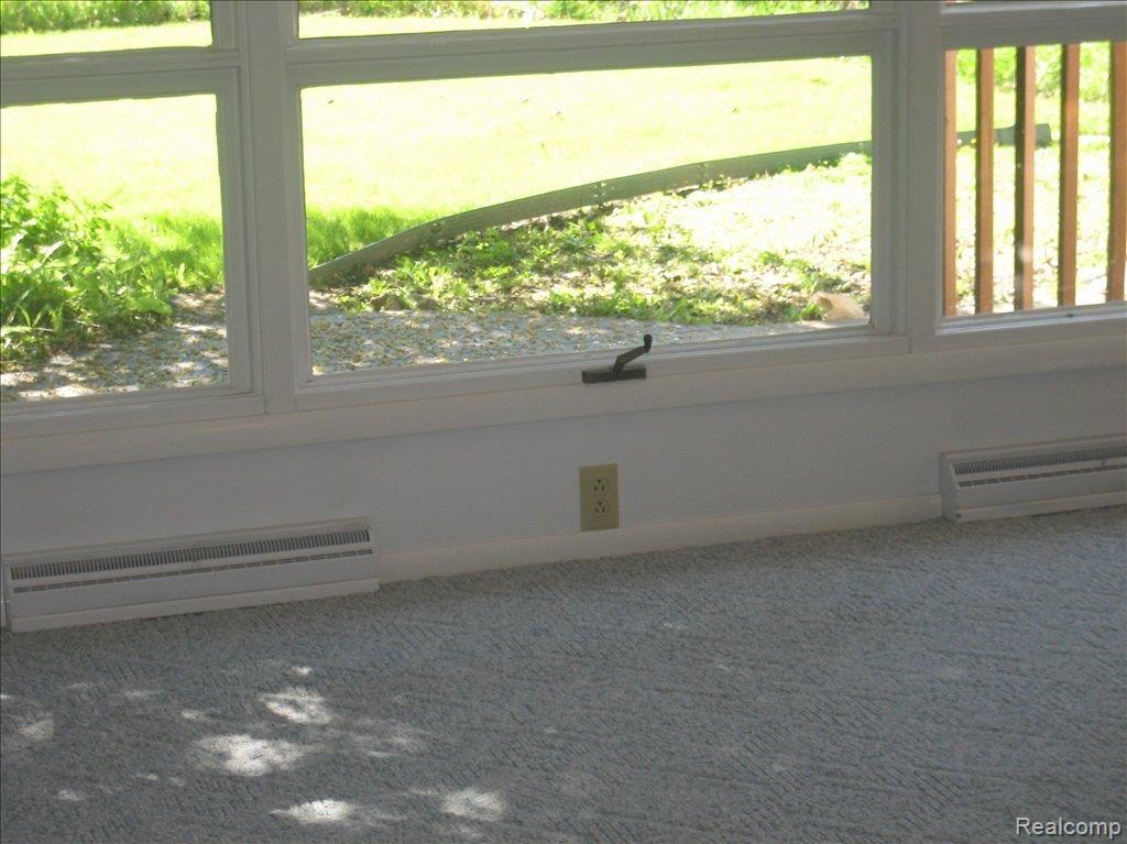 2105 Bowman  Lv. Rm. W. Window