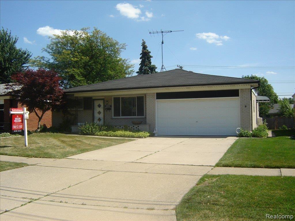 13724 Martin Road Warren, MI 48088 - Photo 1 of 19 DSC07643