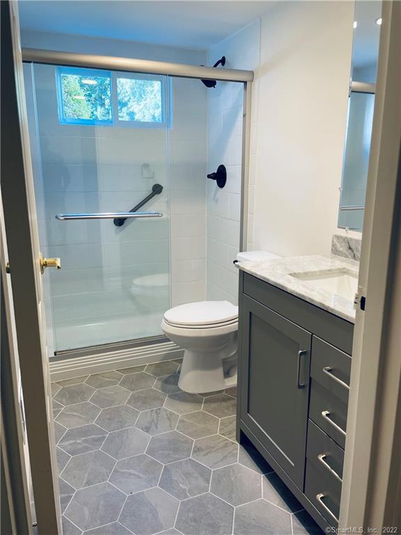 17 Keeler Close, Unit 17 Ridgefield, CT 06877 - Photo 9 of 17 Full Bath