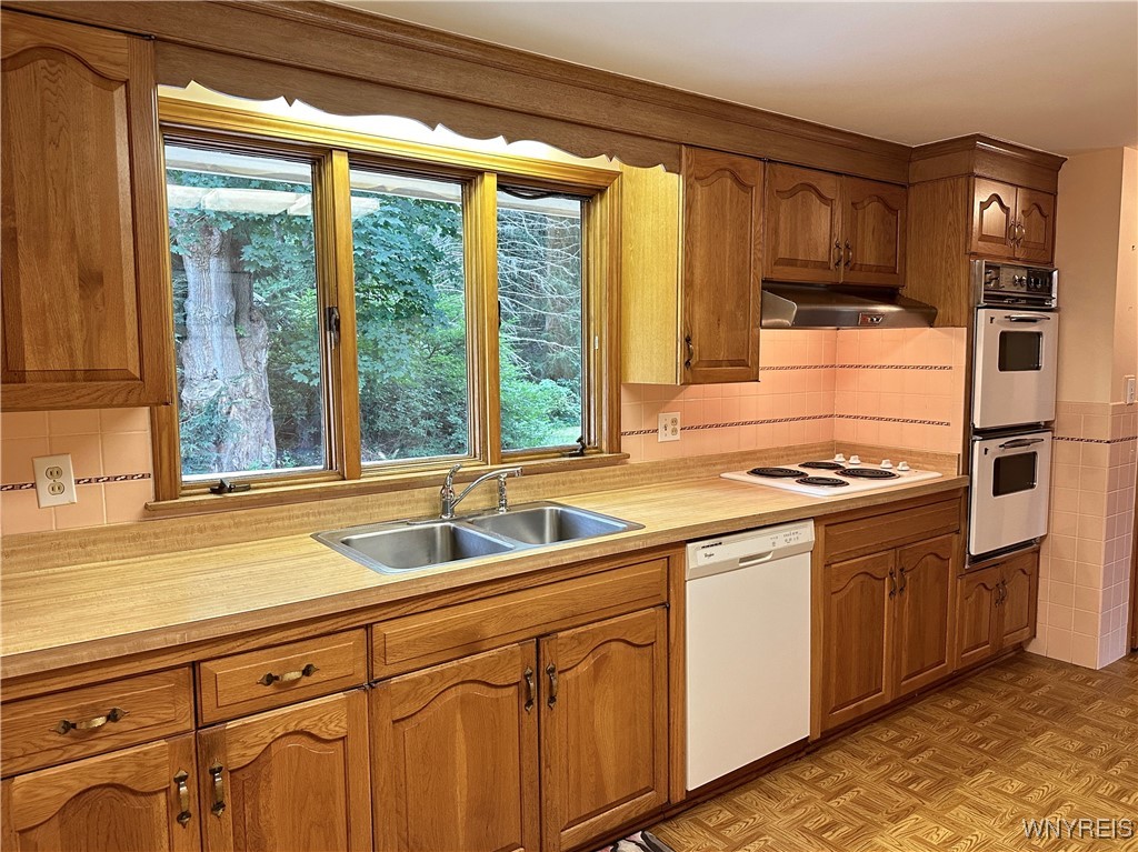 484 Creekside Drive Alden, NY 14004 - Photo 16 of 48