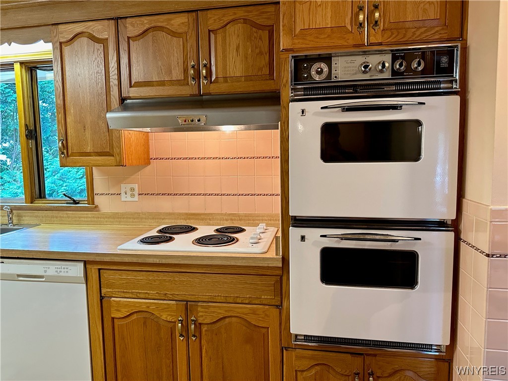 484 Creekside Drive Alden, NY 14004 - Photo 18 of 48