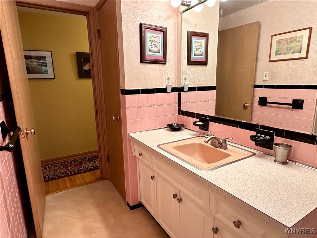 484 Creekside Drive Alden, NY 14004 - Photo 30 of 48