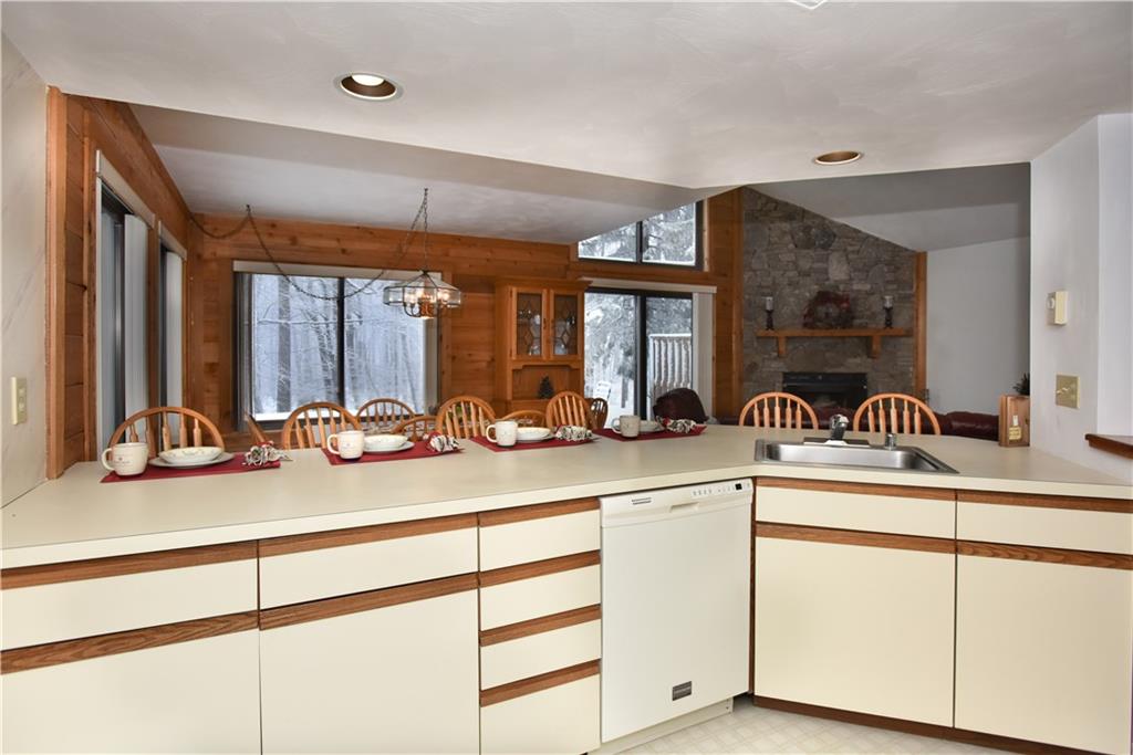 2706 Powder Ridge Road Hidden Valley, PA 15502 - Photo 10 of 25 Gallery Image 10