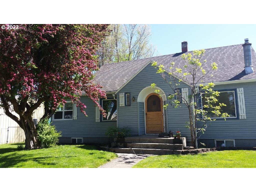 590 Division Street Elgin, OR 97827 - Photo 1 of 29 Gallery Image 1