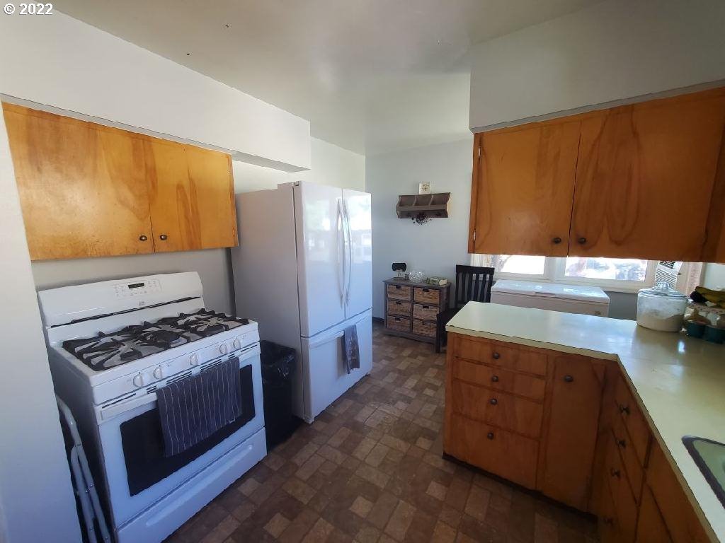 590 Division Street Elgin, OR 97827 - Photo 11 of 29 Gallery Image 11