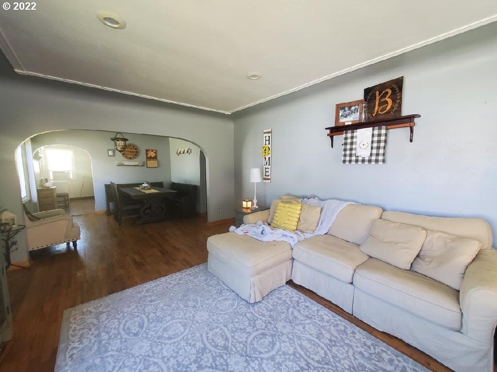 590 Division Street Elgin, OR 97827 - Photo 4 of 29 Gallery Image 4