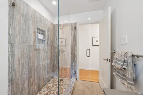 $1,695,000 | 11 Amberwood Lane, San Anselmo, CA 94960