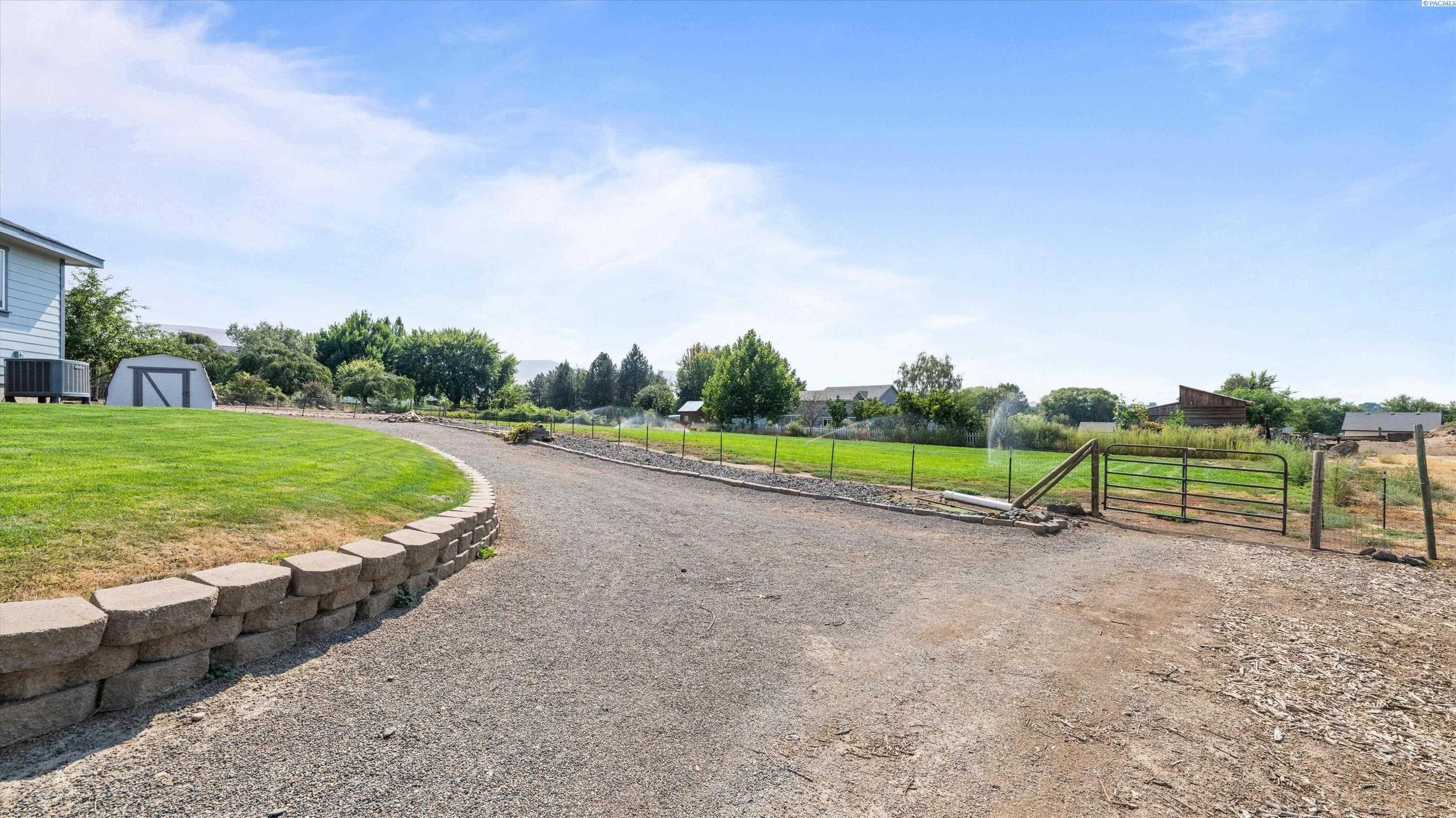 173403 West Byron Road Prosser, WA 99350 - Photo 29 of 42 Gallery Image 29