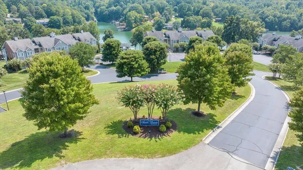$559,500 | 335 South Pointe Shore Drive, Unit 308, Moneta, VA 24121