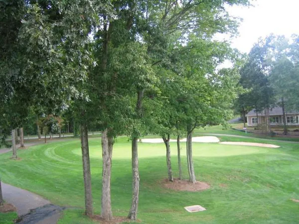 $559,500 | 335 South Pointe Shore Drive, Unit 308, Moneta, VA 24121