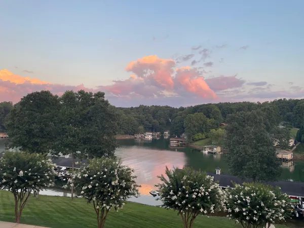 $559,500 | 335 South Pointe Shore Drive, Unit 308, Moneta, VA 24121