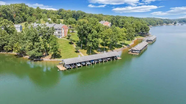 $559,500 | 335 South Pointe Shore Drive, Unit 308, Moneta, VA 24121