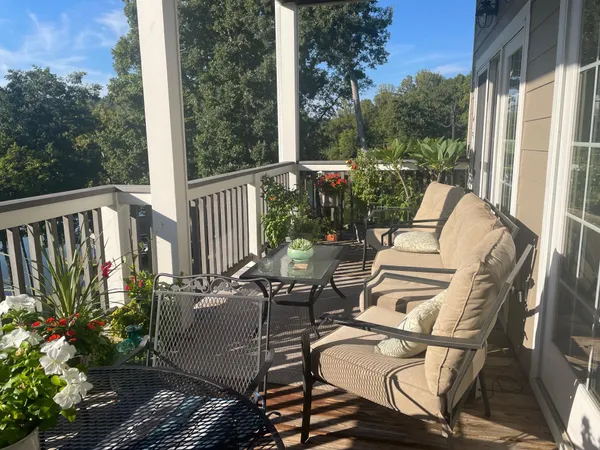 $559,500 | 335 South Pointe Shore Drive, Unit 308, Moneta, VA 24121