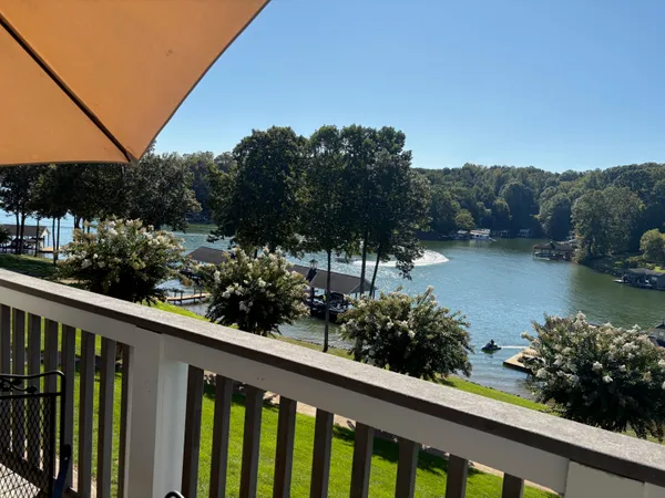 $559,500 | 335 South Pointe Shore Drive, Unit 308, Moneta, VA 24121