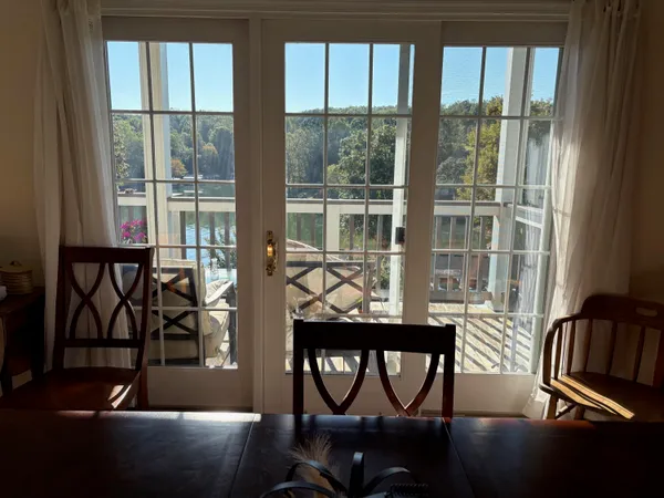 $559,500 | 335 South Pointe Shore Drive, Unit 308, Moneta, VA 24121