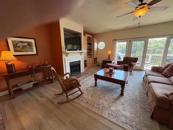 $559,500 | 335 South Pointe Shore Drive, Unit 308, Moneta, VA 24121