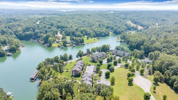 $559,500 | 335 South Pointe Shore Drive, Unit 308, Moneta, VA 24121