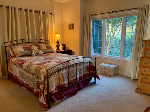 $559,500 | 335 South Pointe Shore Drive, Unit 308, Moneta, VA 24121