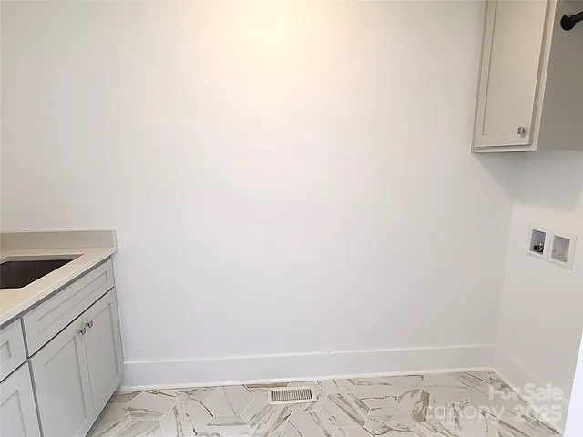 $859,000 | 405 19th Ave Circle Northwest, Hickory, NC 28601