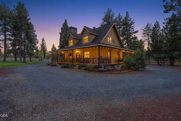 $885,000 | 16738 Pine Tree Lane, Sisters, OR 97759