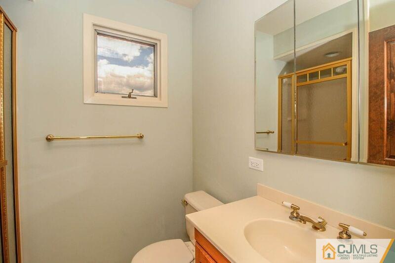 7 Hershey Road East Brunswick, NJ 08816 - Photo 16 of 25 Gallery Image 16