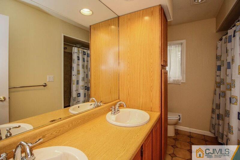 7 Hershey Road East Brunswick, NJ 08816 - Photo 17 of 25 Gallery Image 17