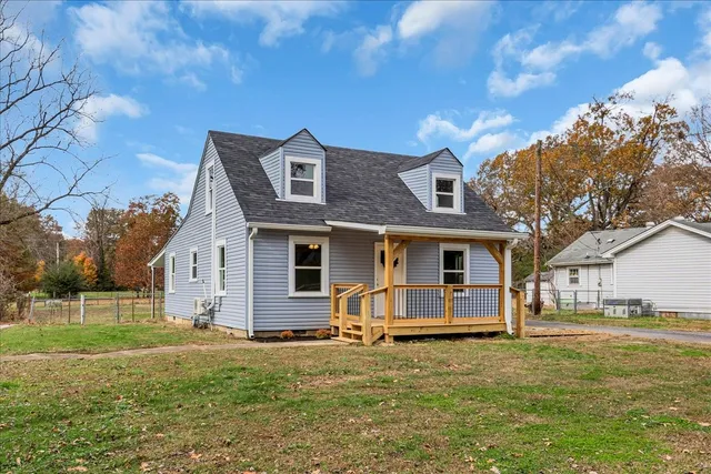 $277,900 | 2013 Ovoca Road, Tullahoma, TN 37388