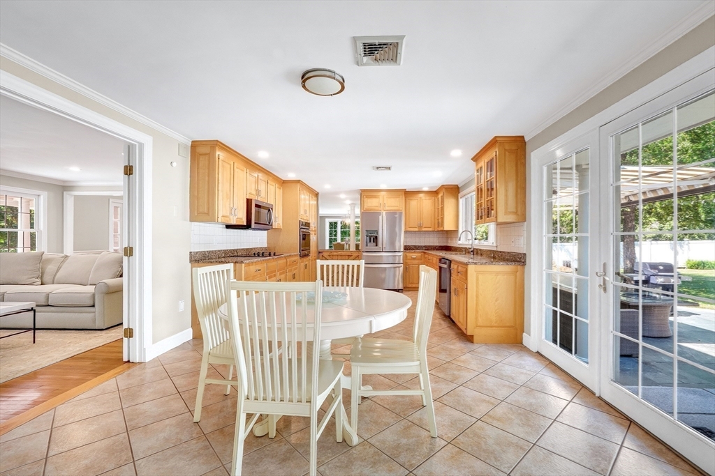 20 Winter Street Medfield, MA 02052 - Photo 8 of 42