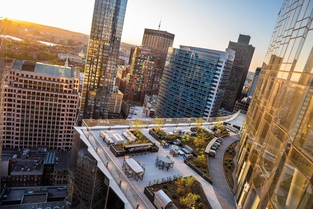 240 Devonshire Street, Unit 4708 Boston, MA 02110 - Photo 18 of 42 a view of roof with city view