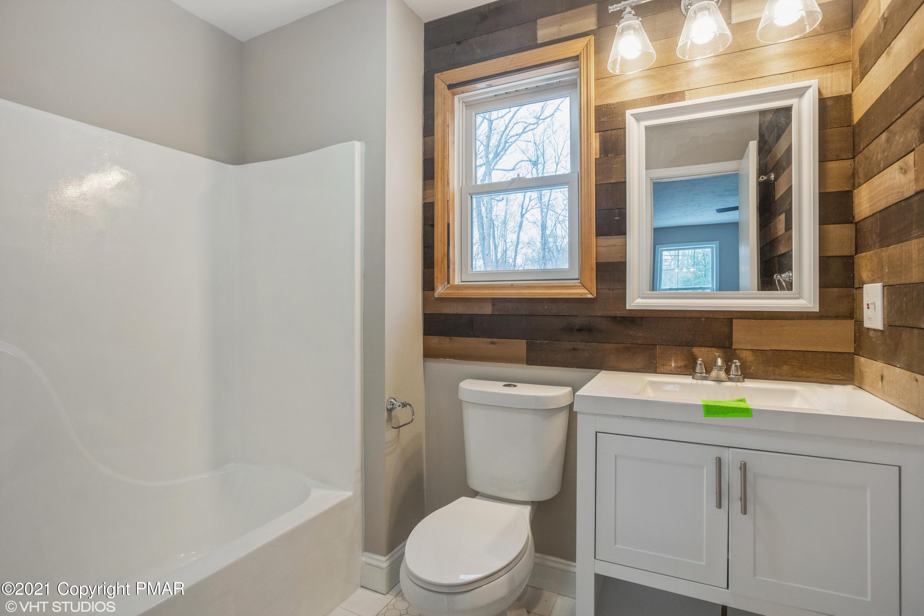 617 Silver Lake Road Dingmans Ferry, PA 18328 - Photo 12 of 15 10_617SilverLakeRoad_13_PrimaryBathroom_