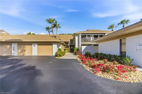 $425,000 | 517 Lake Louise Circle, Unit 103, Naples, FL 34110