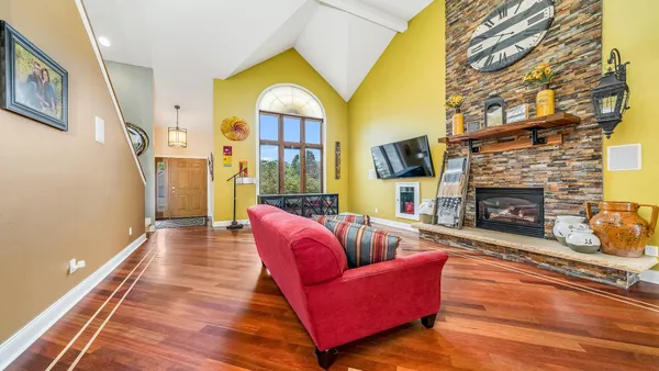 $340,000 | 1850 Indian Springs Court, Freeport, IL 61032