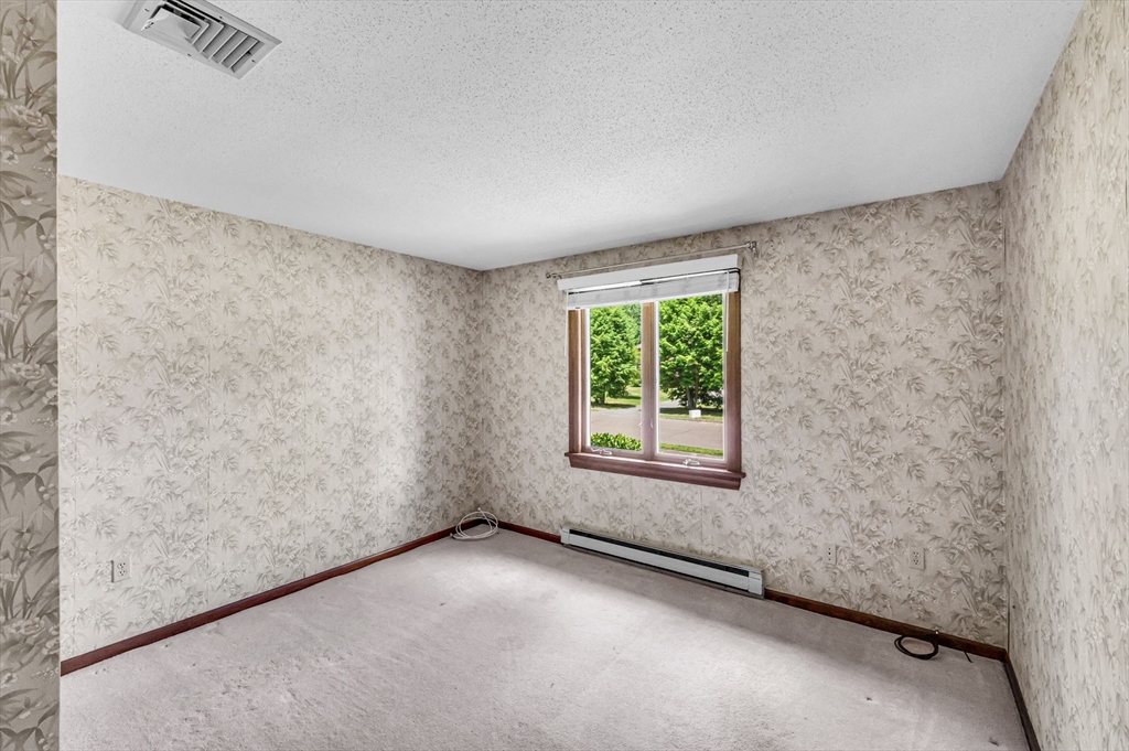 169 Country Road Agawam, MA 01001 - Photo 35 of 41