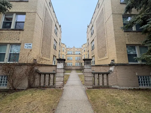$1,250 | 2216 West Thome Avenue, Unit 3B, Chicago, IL 60659