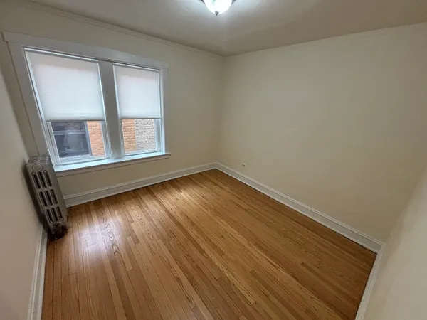 $1,250 | 2216 West Thome Avenue, Unit 3B, Chicago, IL 60659