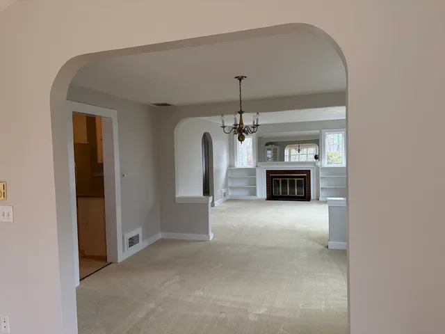 $4,200 | 396 Wellesley Avenue, Wellesley, MA 02481