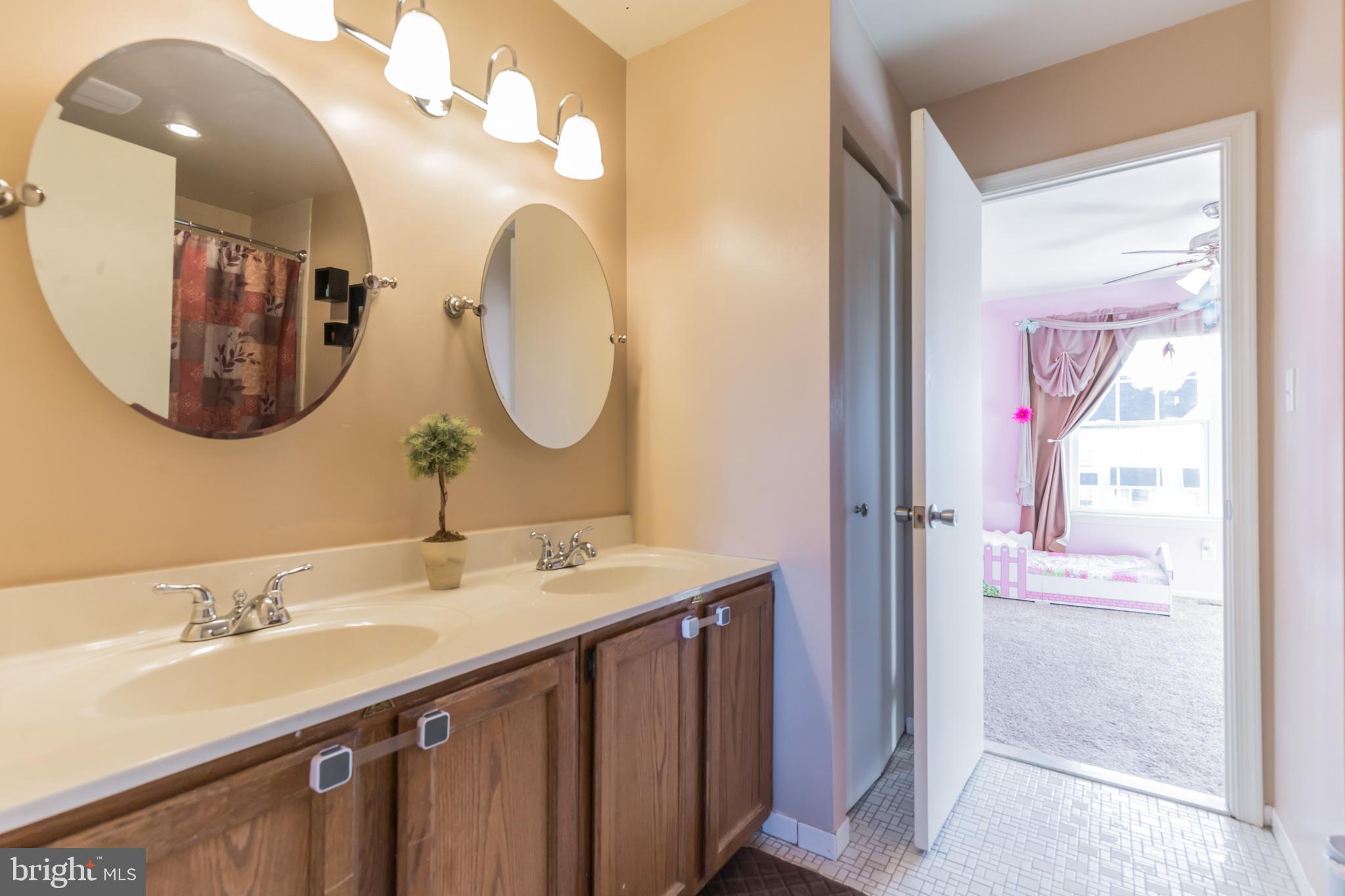 927 Craftsman Road Norristown, PA 19403 - Photo 19 of 26 Gallery Image 19