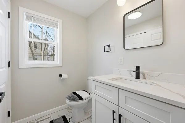 $499,000 | 14 Crane Street, Springfield, MA 01104