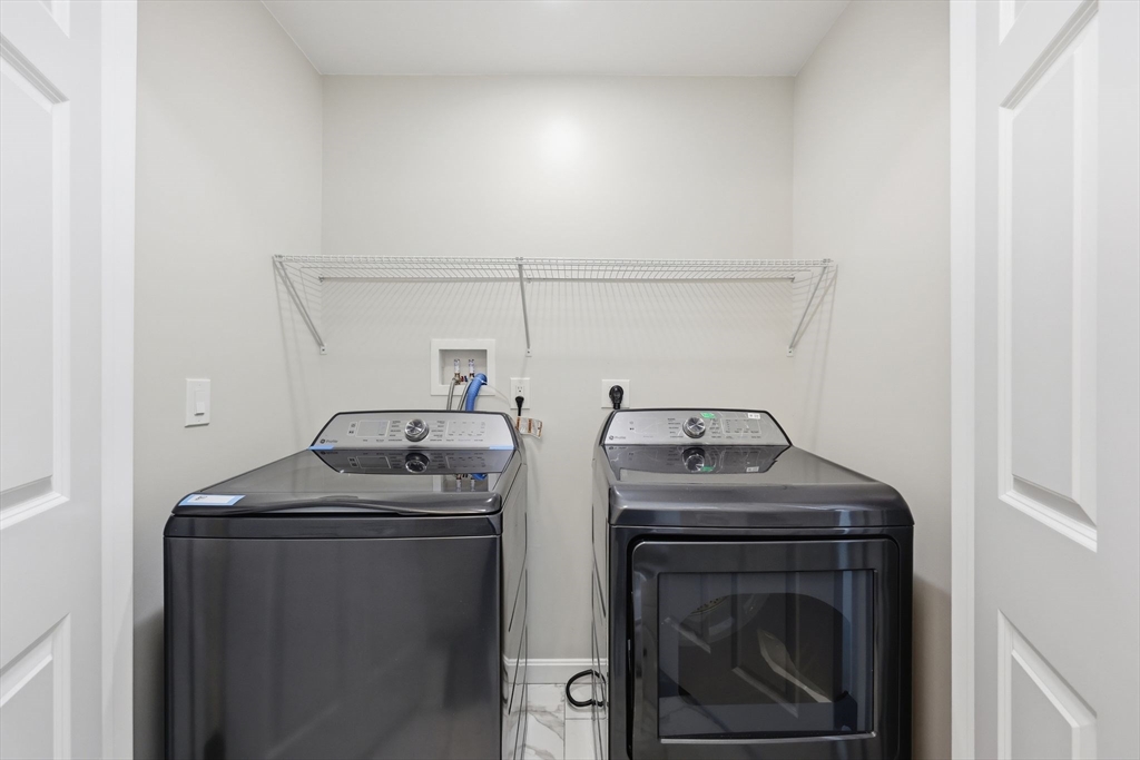 14 Crane Street Springfield, MA 01104 - Photo 19 of 41