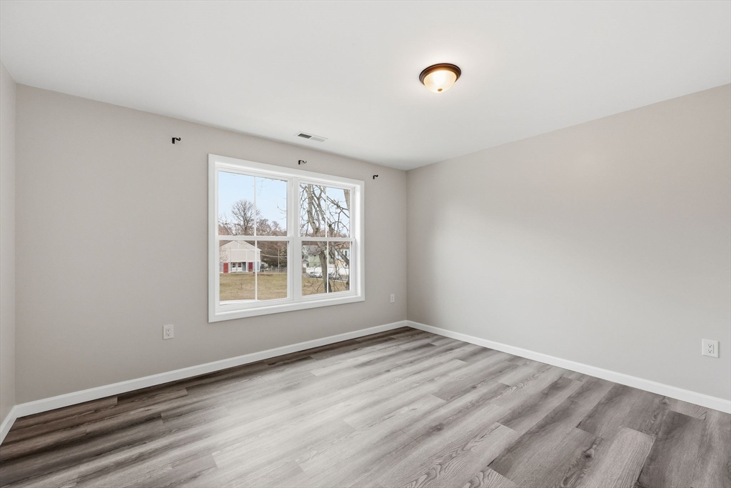 14 Crane Street Springfield, MA 01104 - Photo 25 of 41