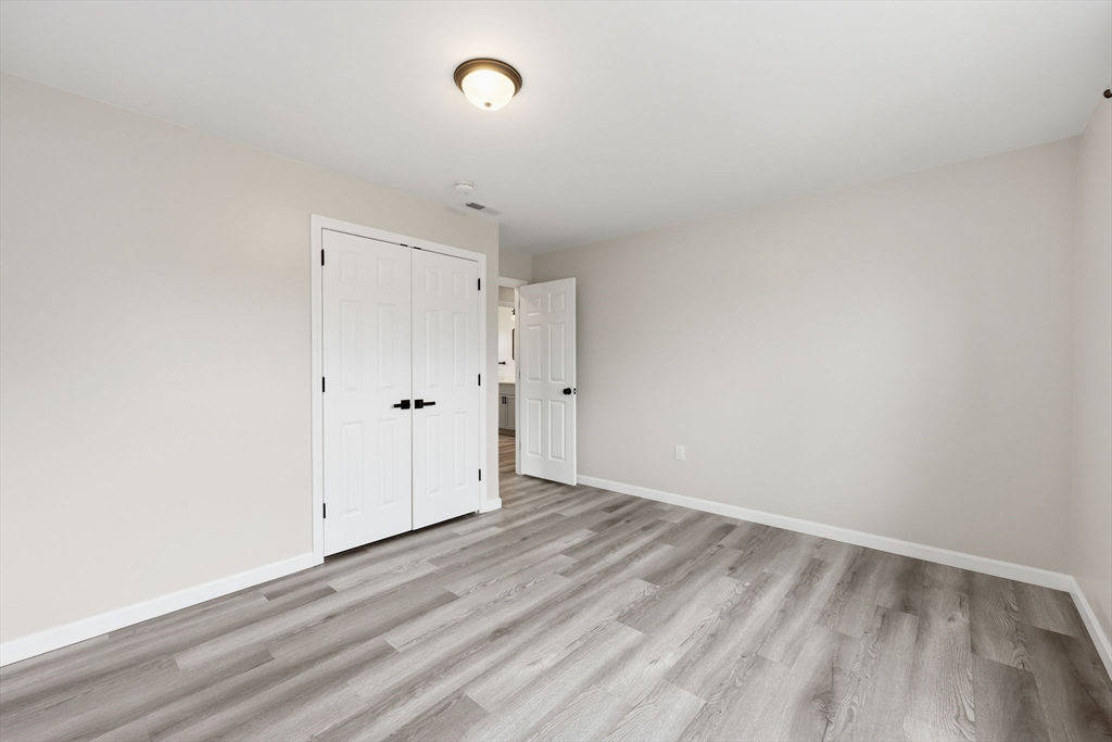 14 Crane Street Springfield, MA 01104 - Photo 26 of 41