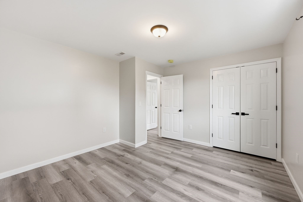 14 Crane Street Springfield, MA 01104 - Photo 28 of 41