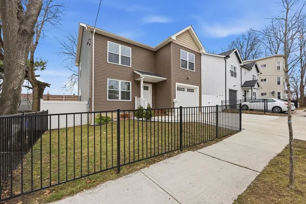 $499,000 | 14 Crane Street, Springfield, MA 01104